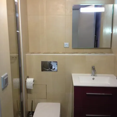 Les Platanes Apartment
